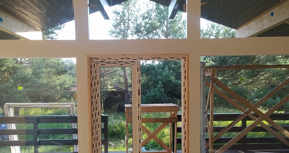 Установка стеклопакетов в фахверк на герметик в четверть Установка стеклопакетов в фахверк на герметик в четверть