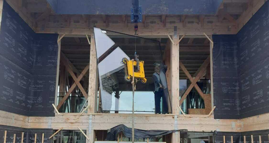 Монтаж безрамных стеклопакетов Монтаж безрамных стеклопакетов